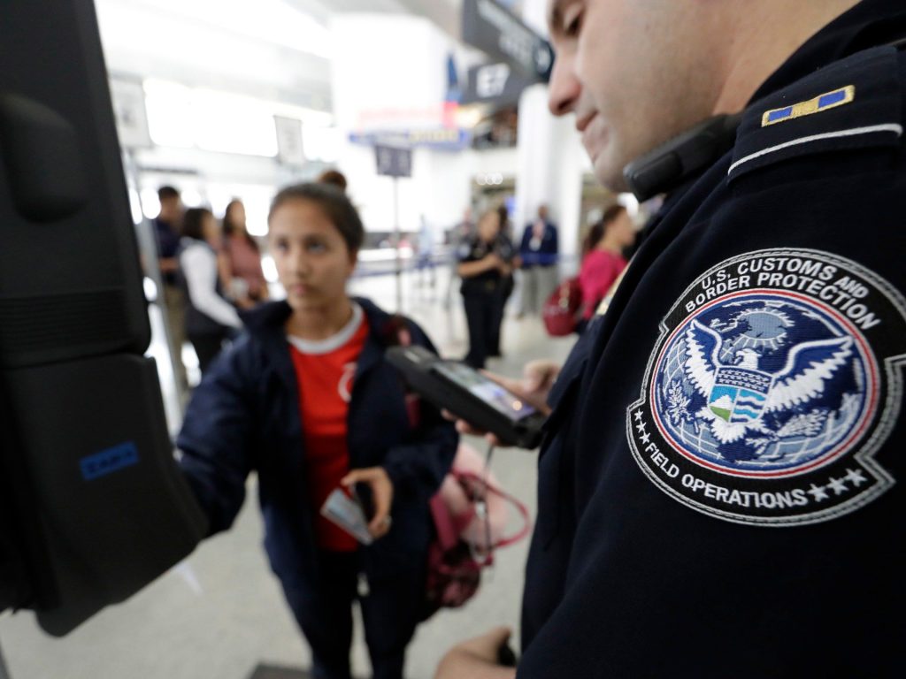 U.S. to require social media history for visa-waiver travelers